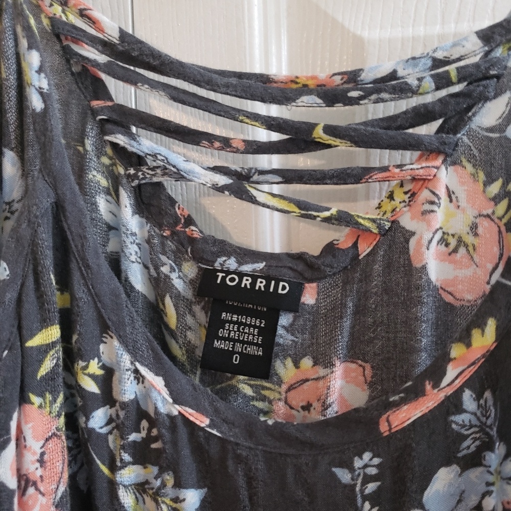 Torrid grey floral blouse